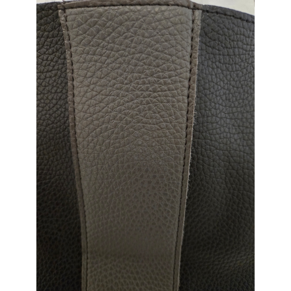 VINCE CAMUTO - BLACK/GRAY PEBBLE  LEATHER TOTE BAG - Picture 5 of 5
